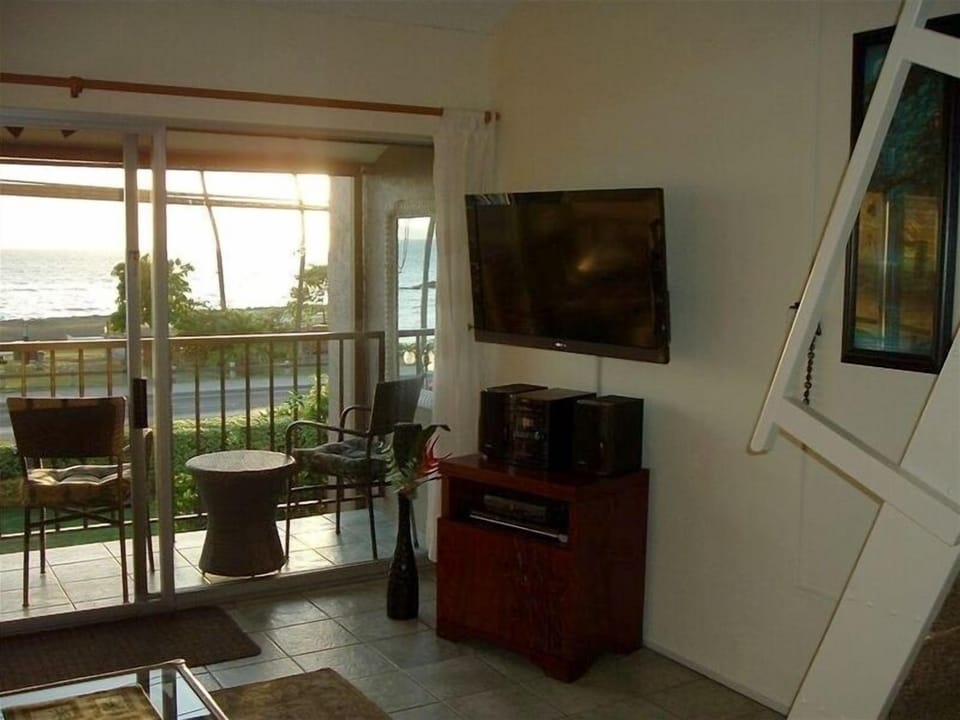 Sunset or 40' HD Sony? your choice..