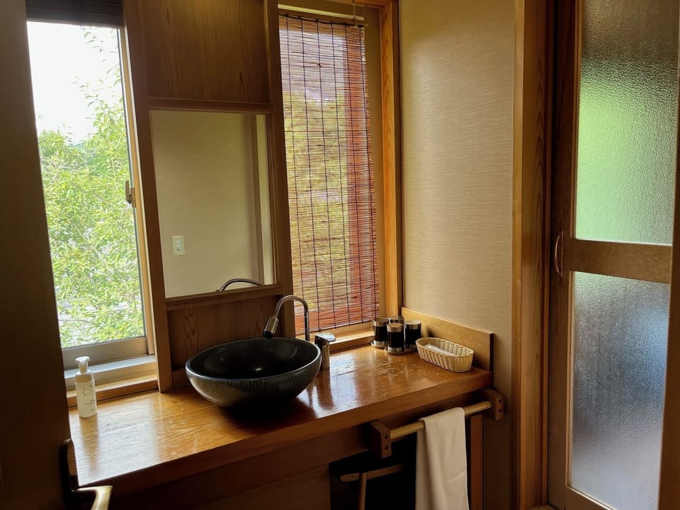 Japanese-Western Twin Room 46sqm | Down comforters, in-room safe, free WiFi, bed sheets