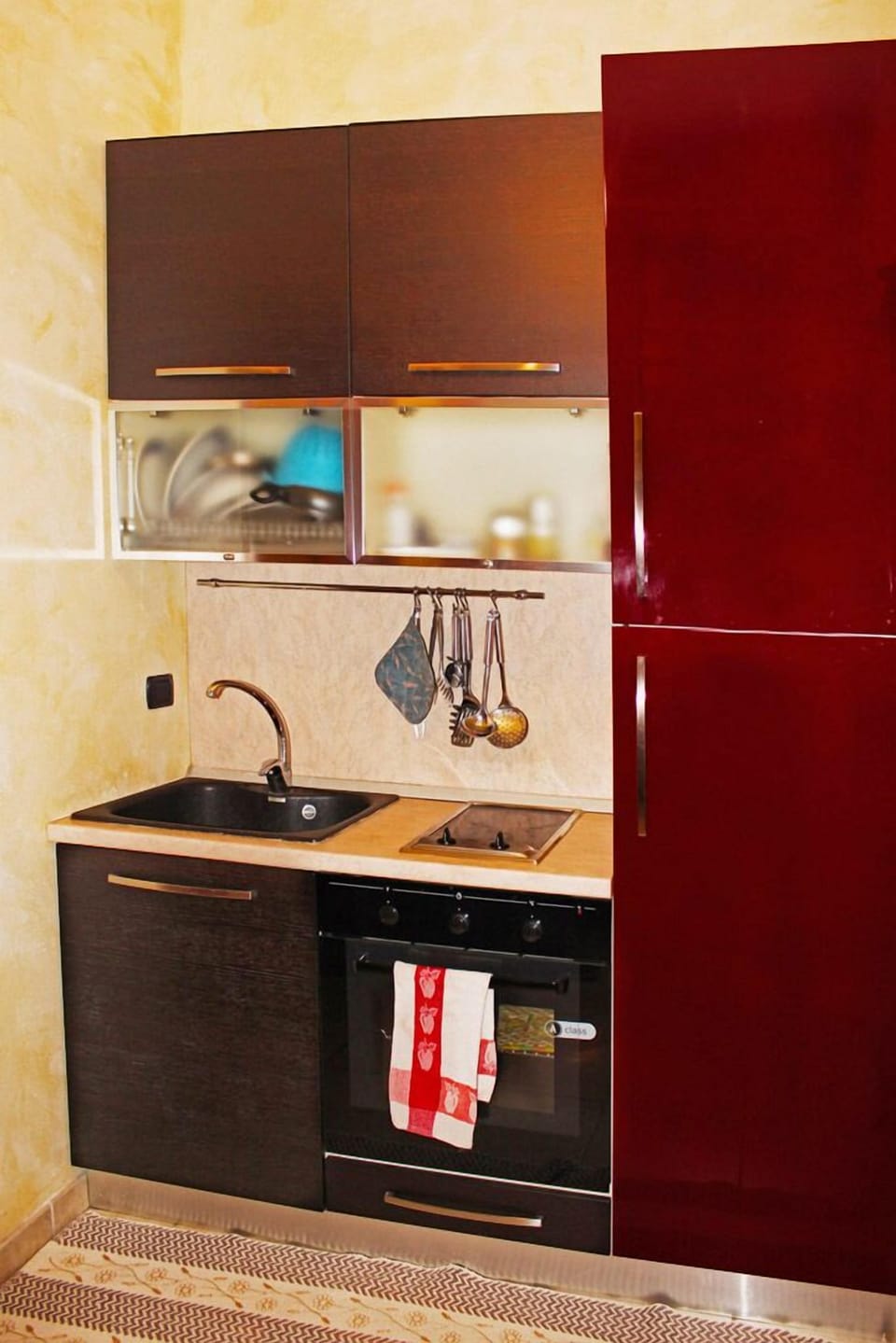 Apartment, 1 Bedroom | Private kitchenette | Full-size fridge, microwave, stovetop, espresso maker