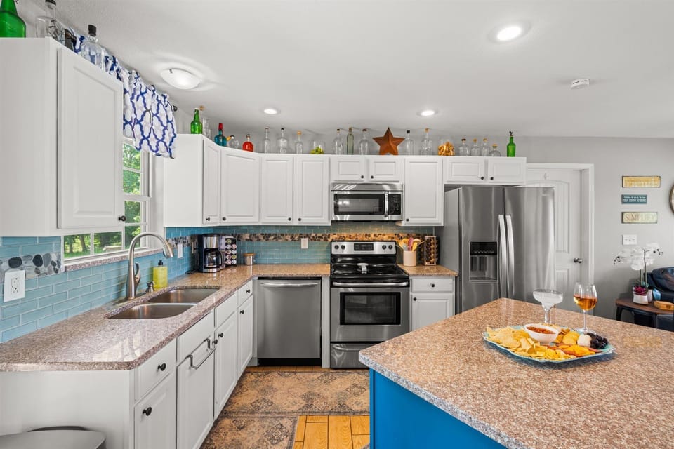 Fully stocked kitchen for all your cooking desires