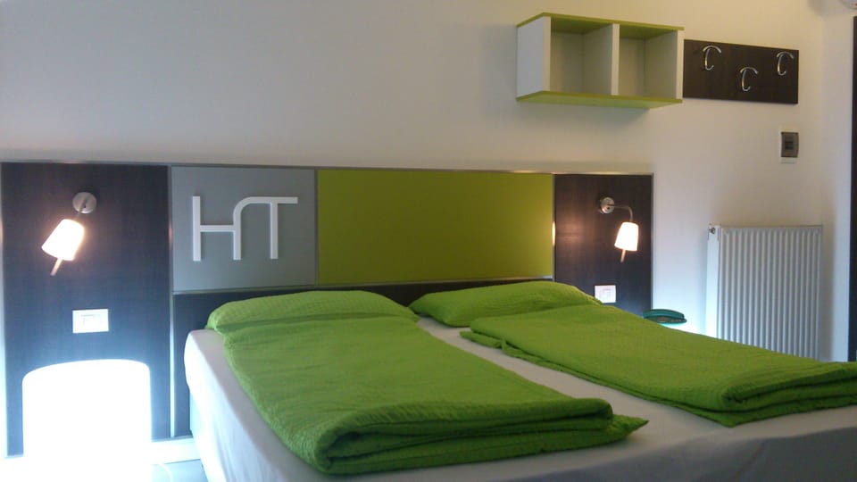 Double Room | Premium bedding, down comforters, in-room safe, desk