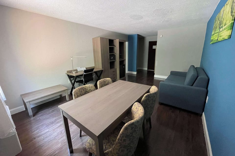 Suite, Multiple Beds, Non Smoking | Egyptian cotton sheets, premium bedding, down comforters, pillowtop beds