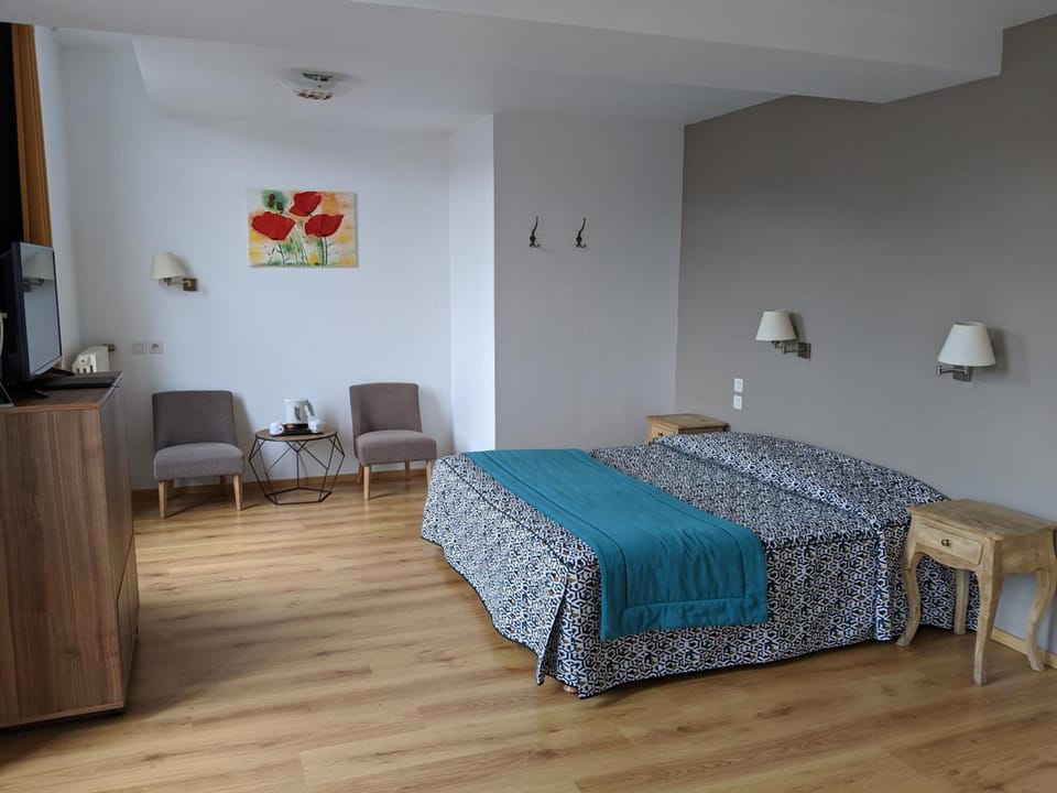 In-room safe, soundproofing, free WiFi, wheelchair access