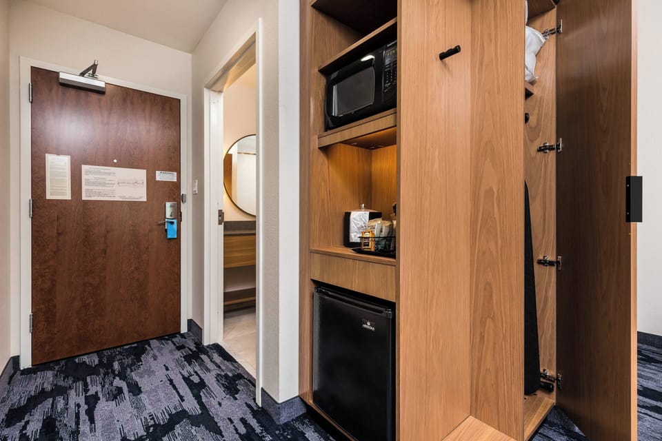 Desk, iron/ironing board, free cribs/infant beds, free WiFi