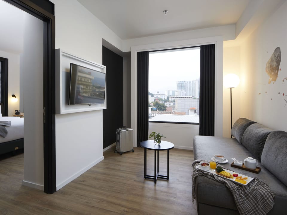 de Braga Suite | Premium bedding, minibar, in-room safe, desk