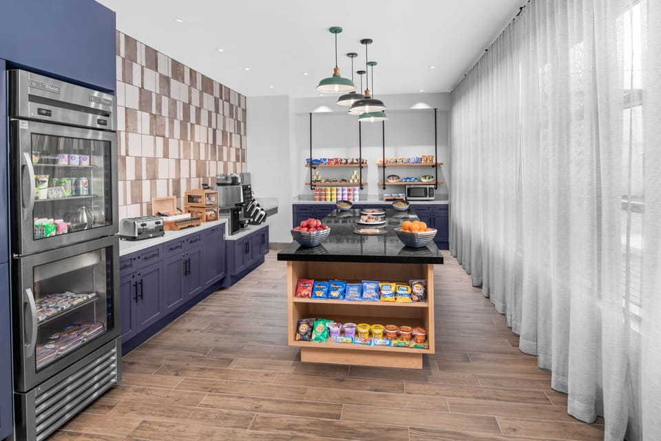 Executive Suite, 1 Bedroom, Tower | Property amenity