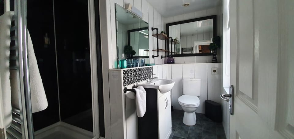 Free toiletries, hair dryer (on request), towels, toilet paper