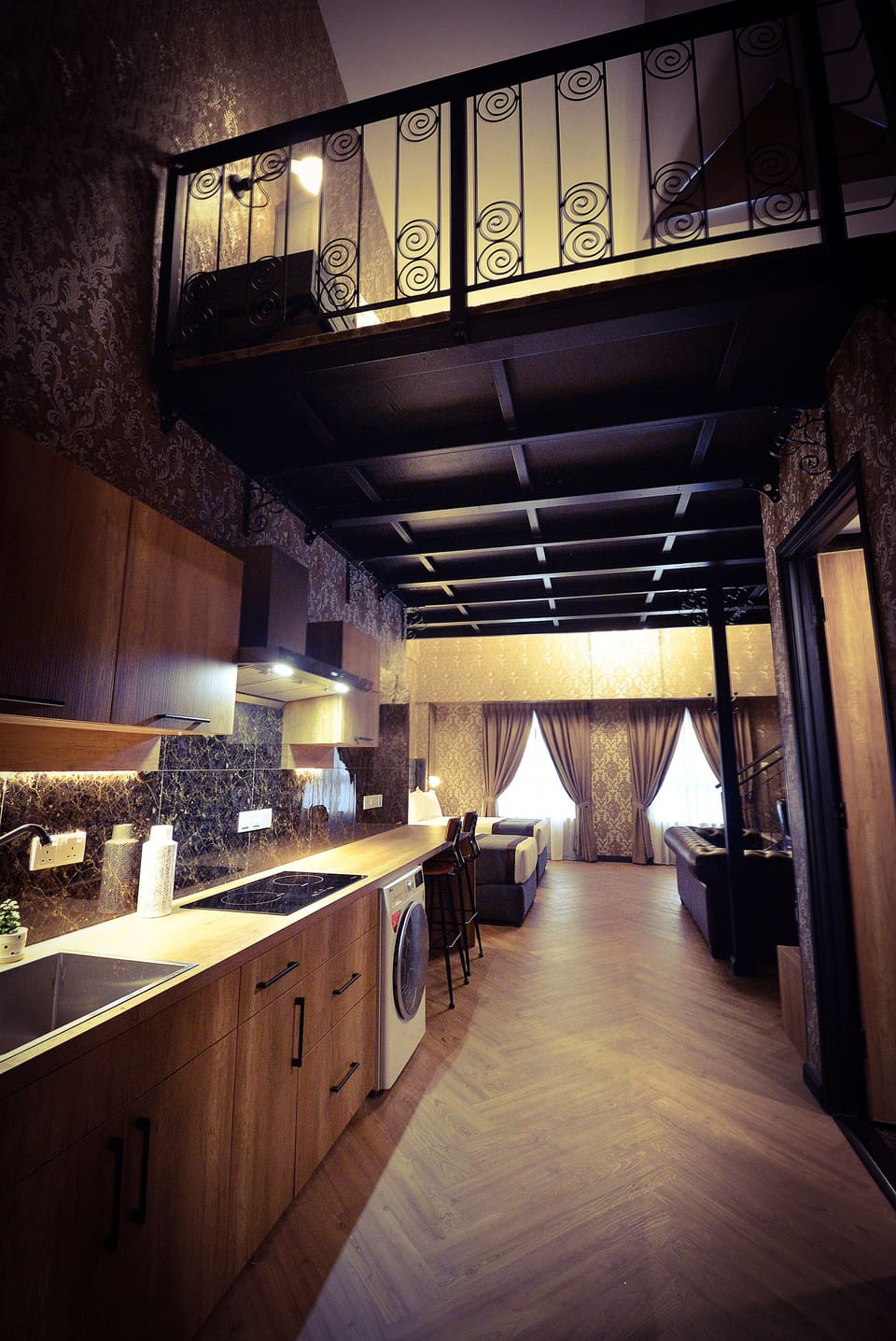 Classic Duplex | In-room safe, blackout drapes, iron/ironing board, free WiFi