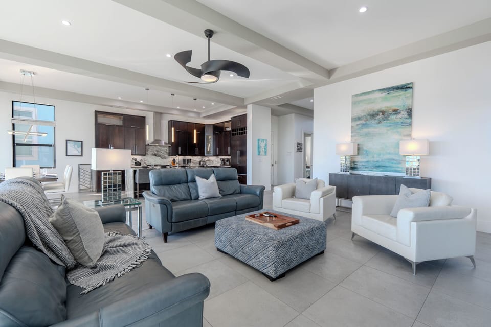 2nd floor living room