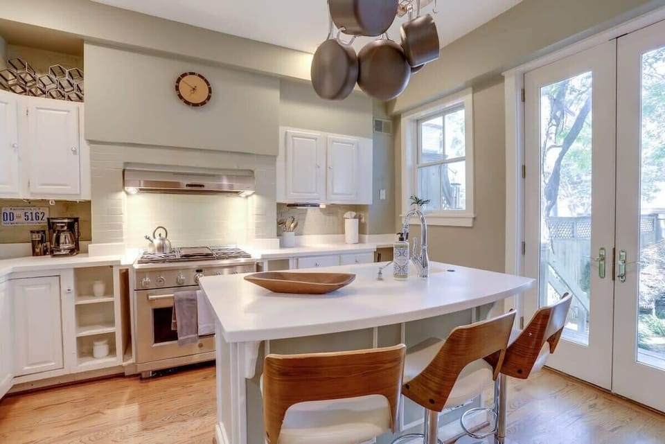 Kitchen Island seats three more