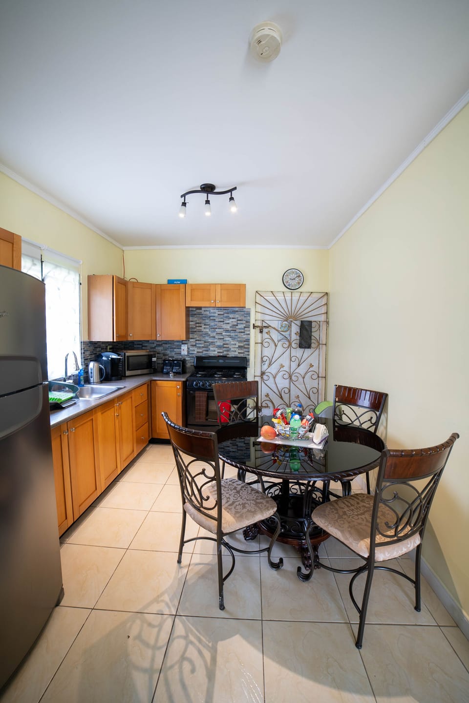 Elite Room, 2 Bedrooms, Garden View, Garden Area | Private kitchen | Coffee/tea maker, fridge, microwave, oven