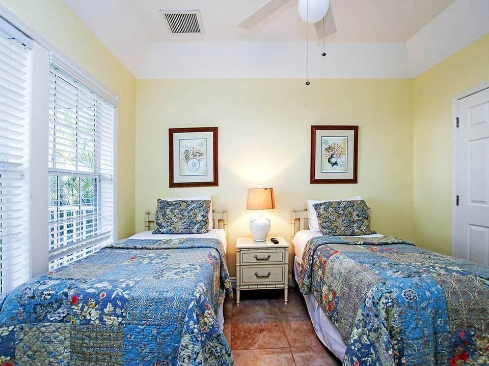 Twin Bedroom- Main Level