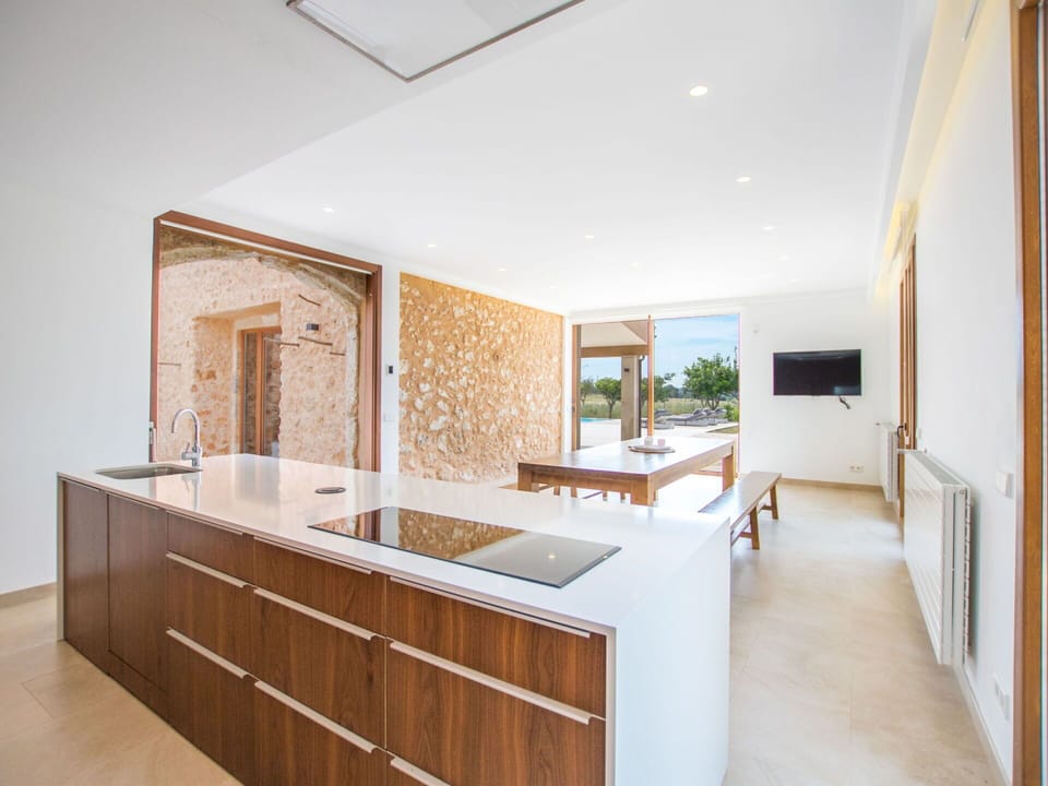 Countertop, Cabinetry, Furniture, Property, Sink, Tap, Plumbing Fixture, Drawer, Wood, Interior Design
