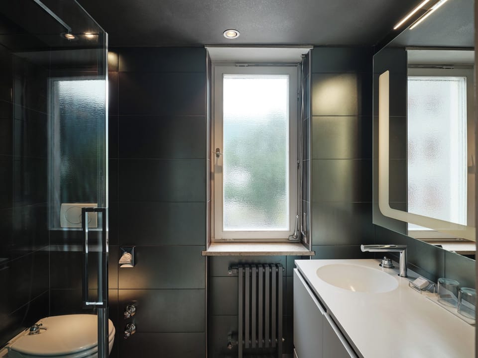 Design Double Room | Bathroom | Free toiletries, hair dryer, towels, soap