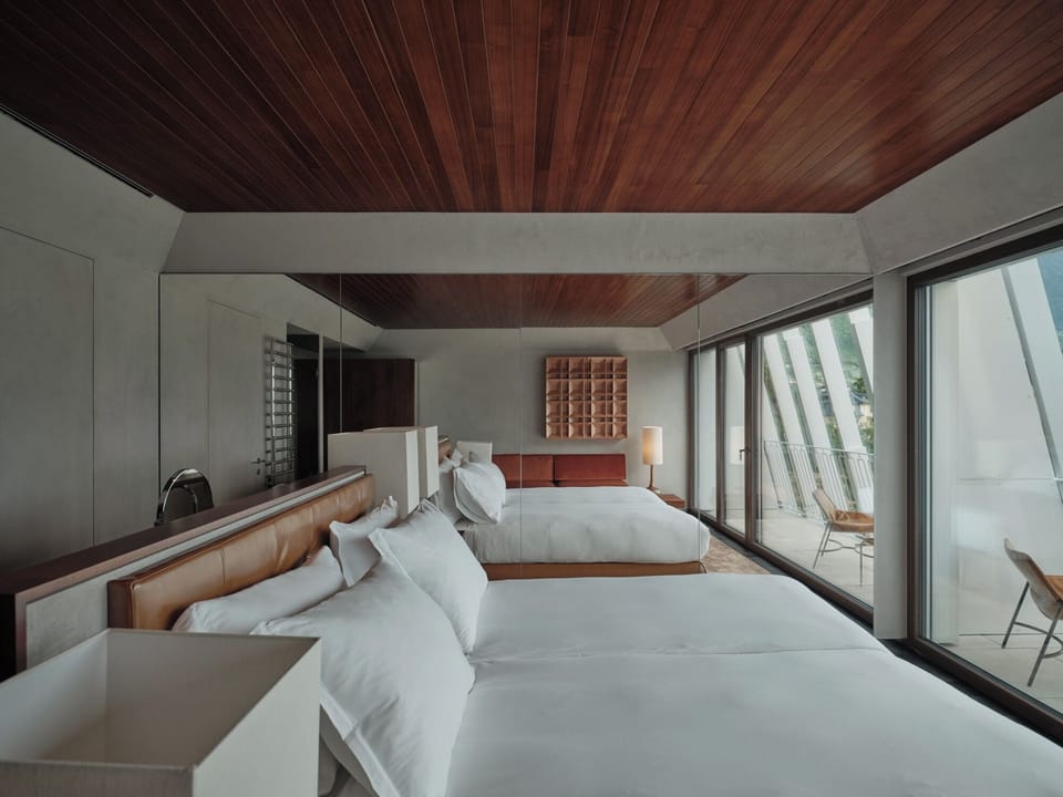 Deluxe Double Room, Balcony | Premium bedding, minibar, in-room safe, desk