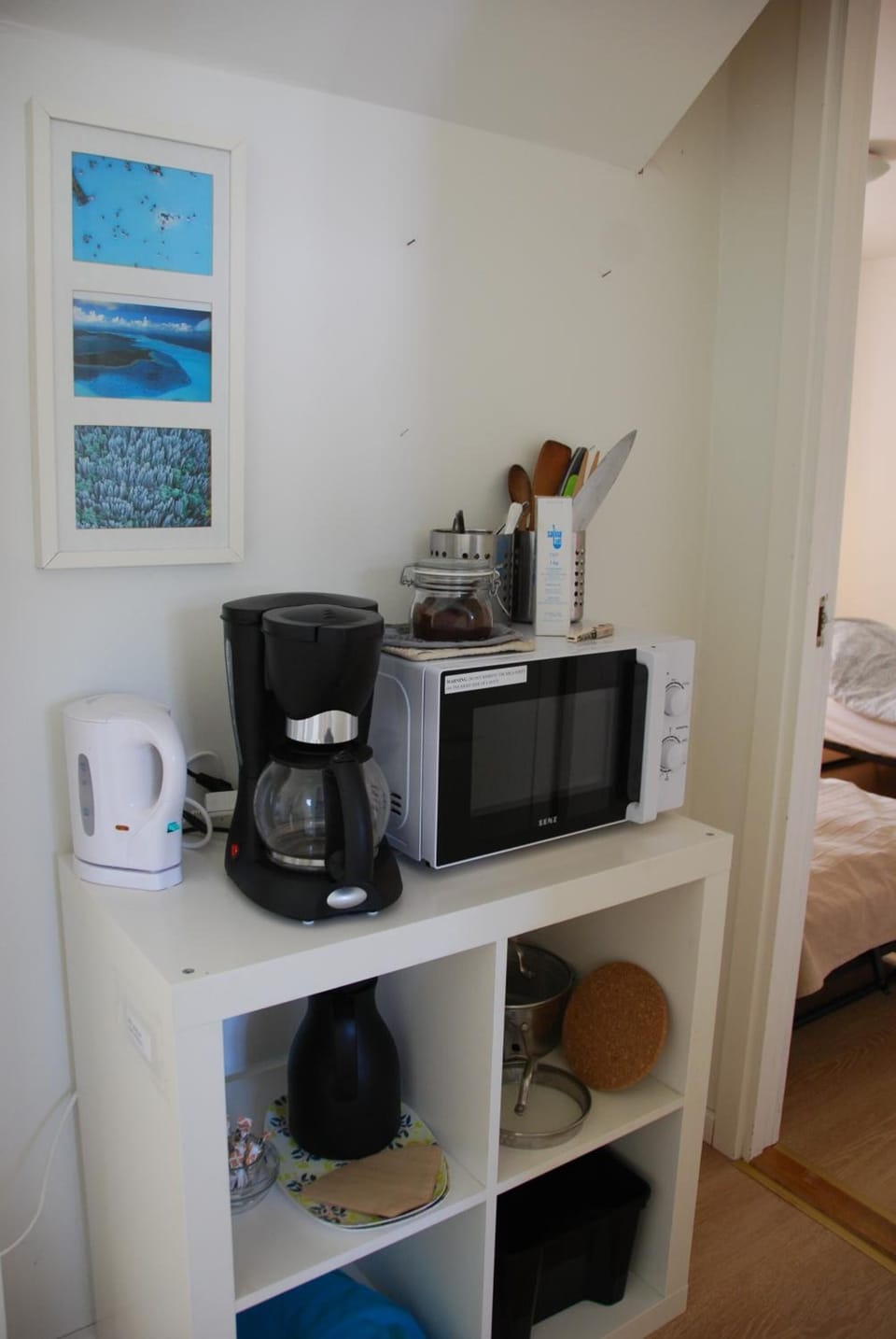 Coffee/tea maker, electric kettle