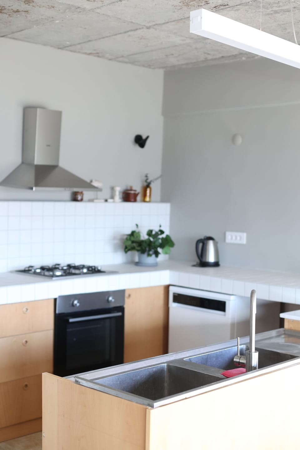 Comfort Condo, 1 Queen Bed, City View | Private kitchen | Highchair