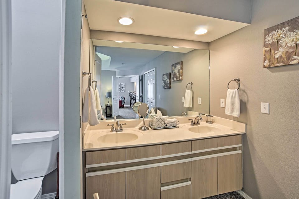 En-Suite Bathroom | 1st Floor