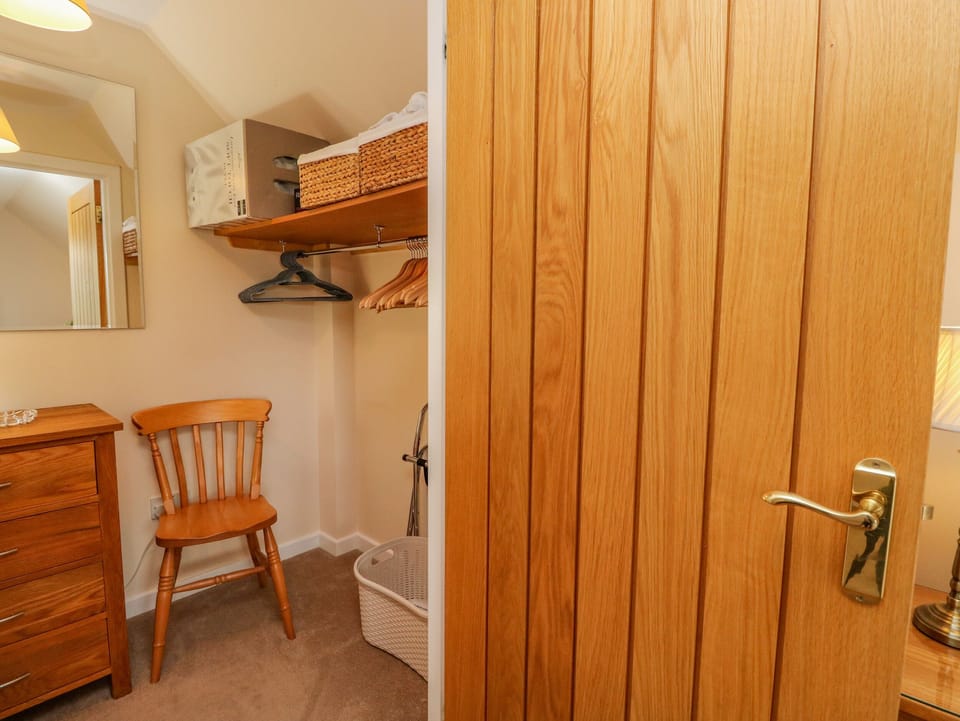 Cottage | 4 bedrooms, individually decorated, individually furnished, free WiFi