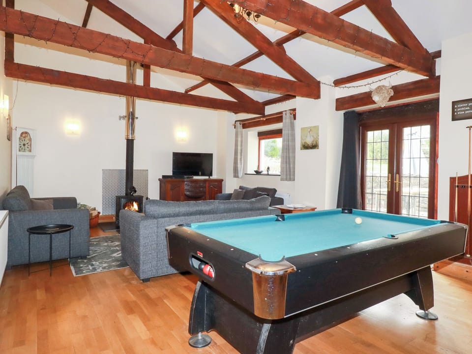 Cottage | Living area | TV, DVD player