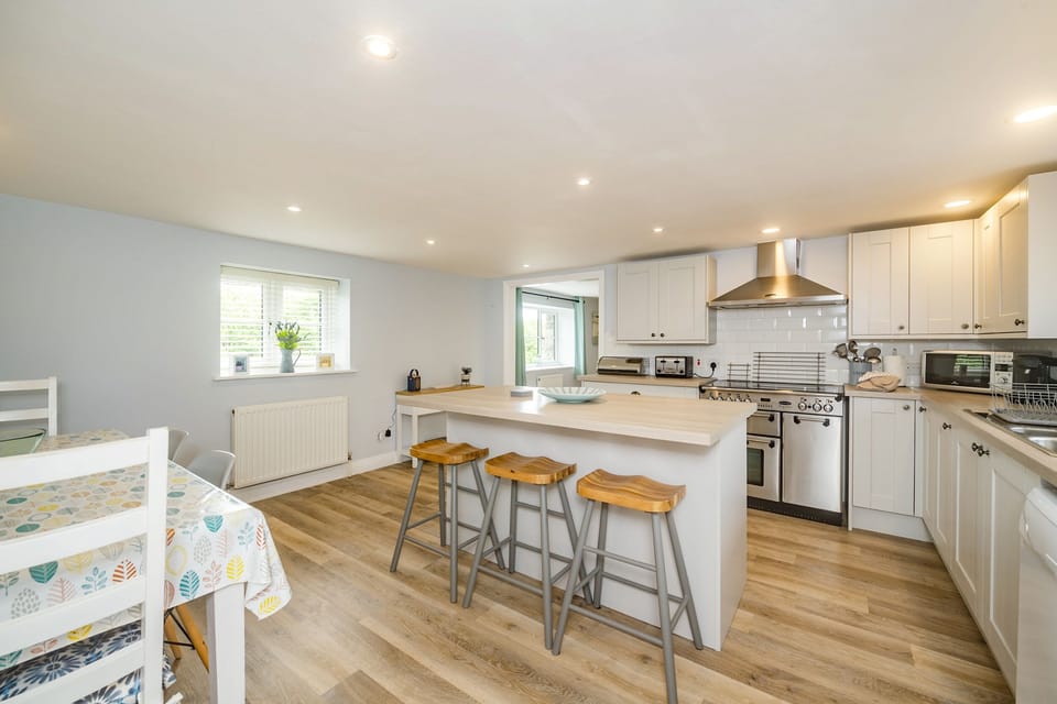 Cottage | Interior