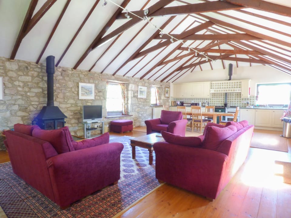 Cottage | Interior