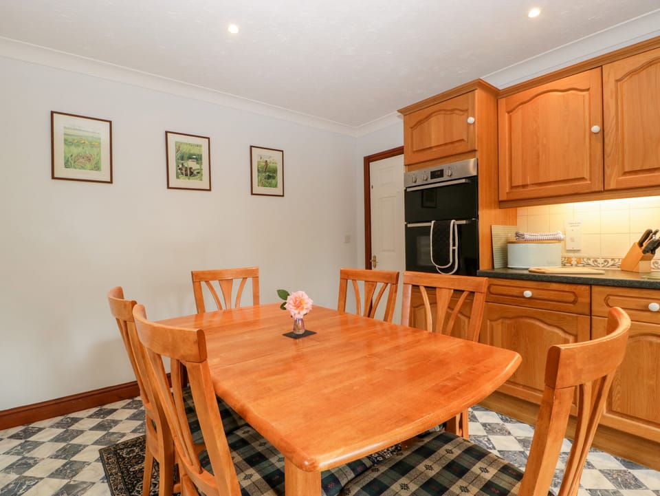 Cottage | Interior