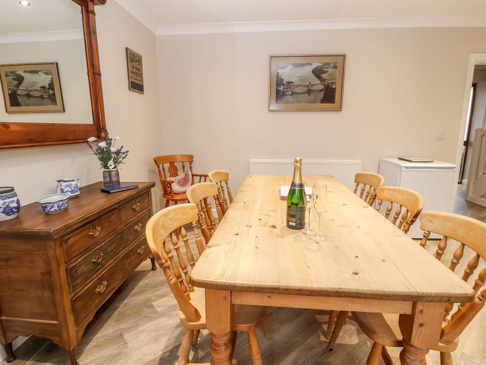 Cottage | Interior