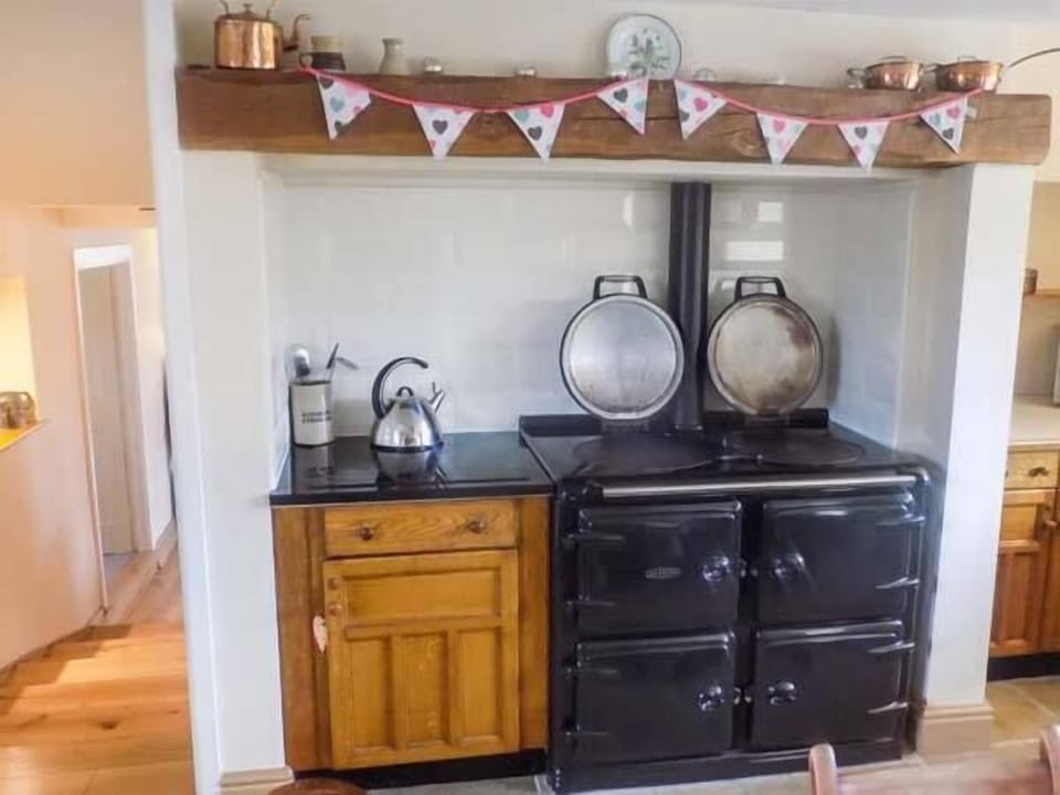 Cottage | Interior