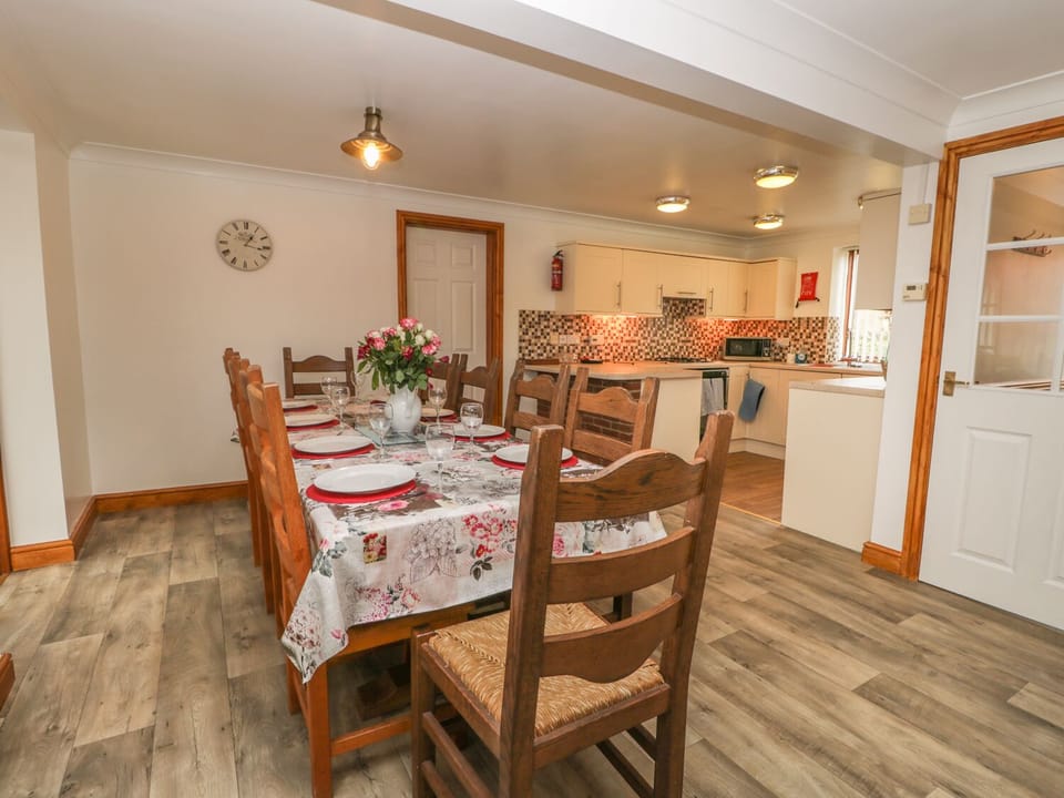 Cottage | Interior