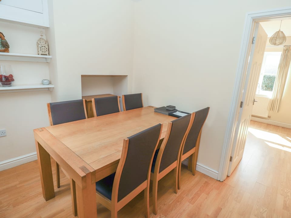 Cottage | Interior