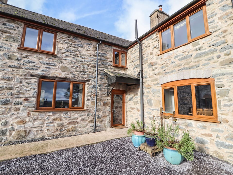Cottage | Interior