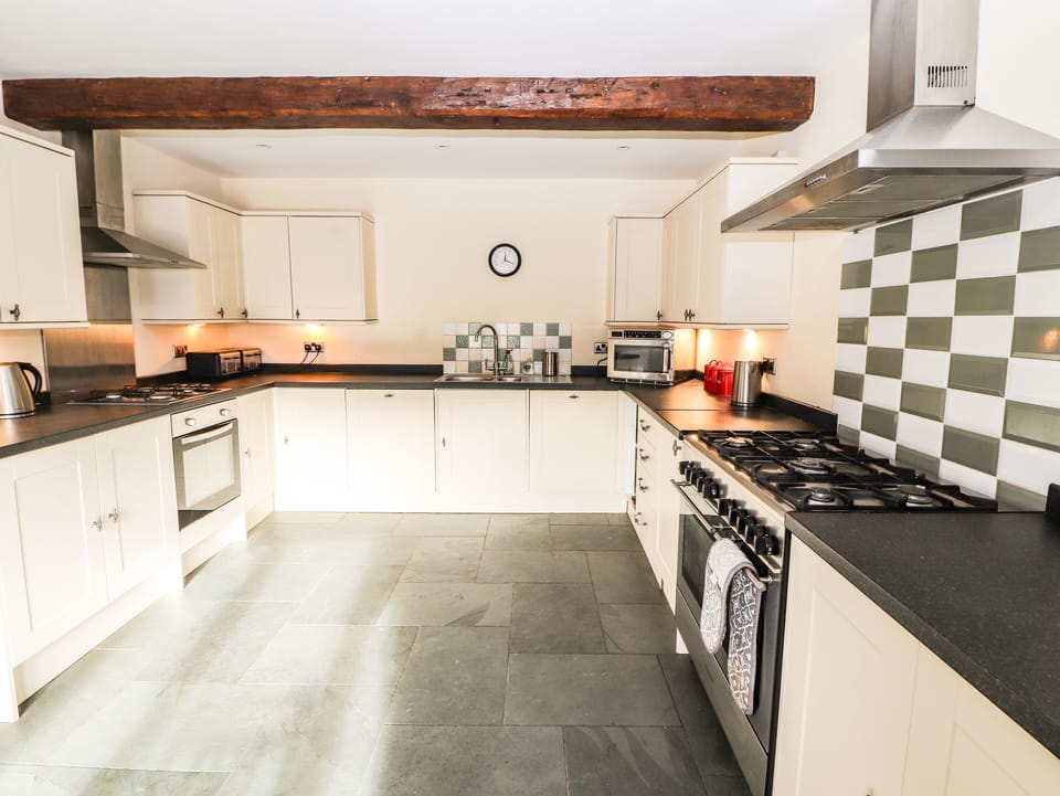 Cottage | Interior