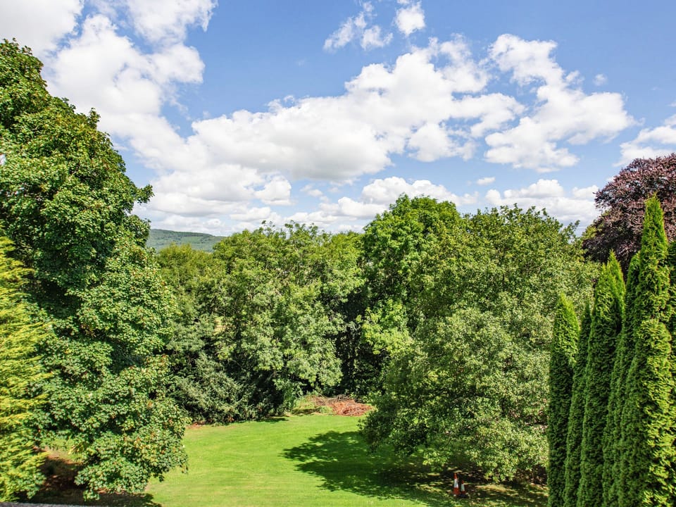 Cottage | Property grounds