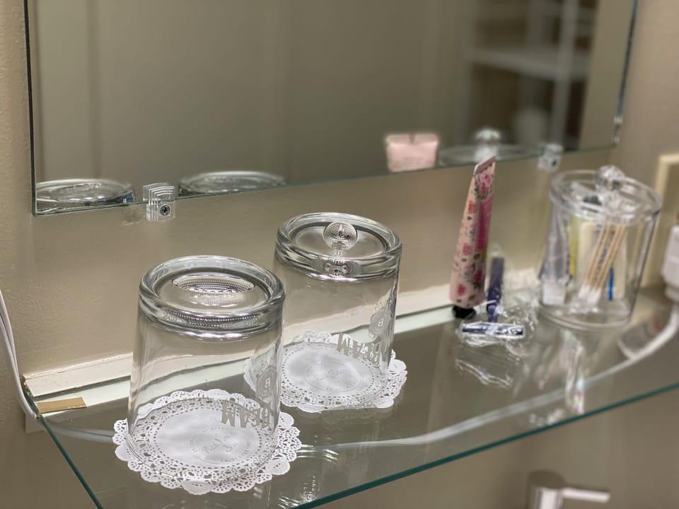Magnolia Room , Second Floor | Bathroom | Shower, free toiletries, hair dryer, towels