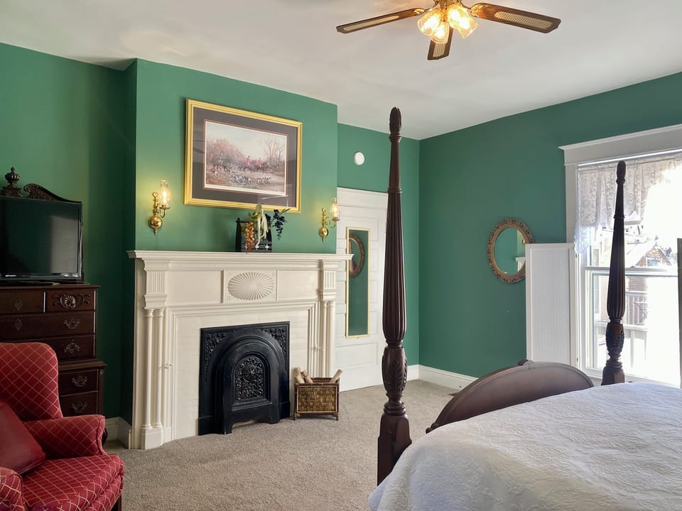 Hunt Room , First Floor | Premium bedding, individually decorated, individually furnished