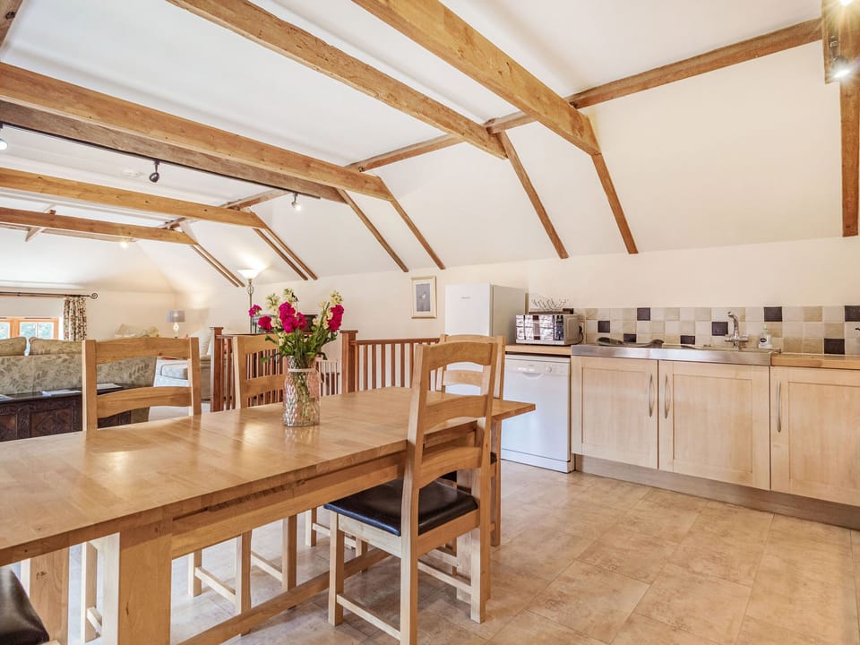 Cottage | Private kitchen | Fridge, microwave, stovetop, dishwasher