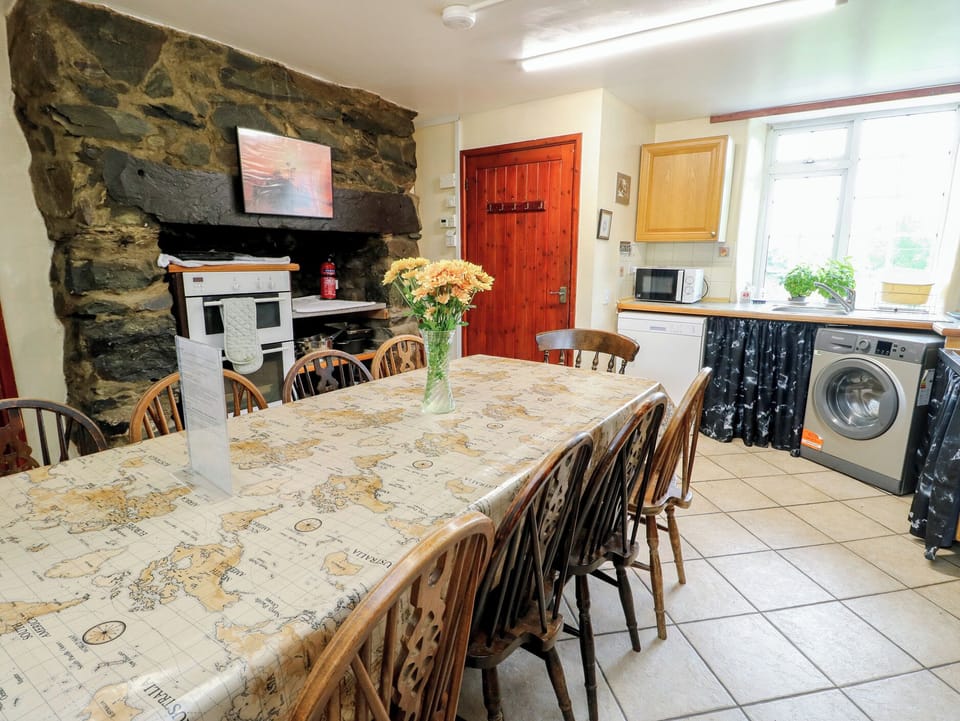 Cottage | Interior