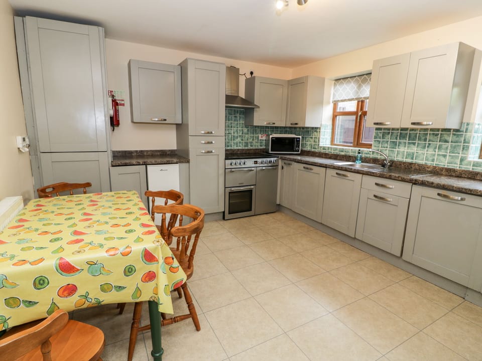 Cottage | Interior