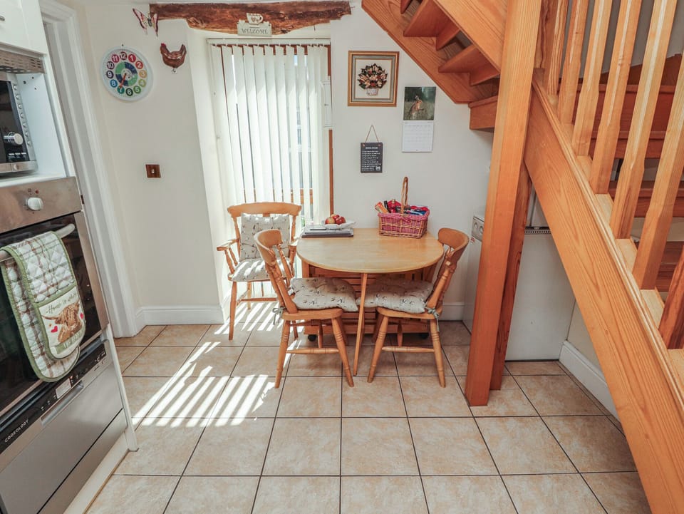 Cottage | Interior