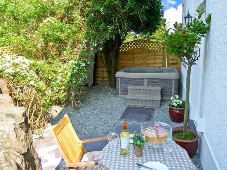 Cottage | Balcony