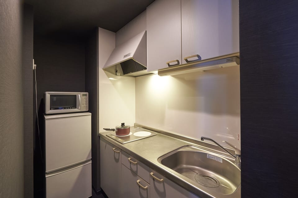 Premium Exective Suite Room 2beds - Non-Smoking | Private kitchen | Fridge, electric kettle