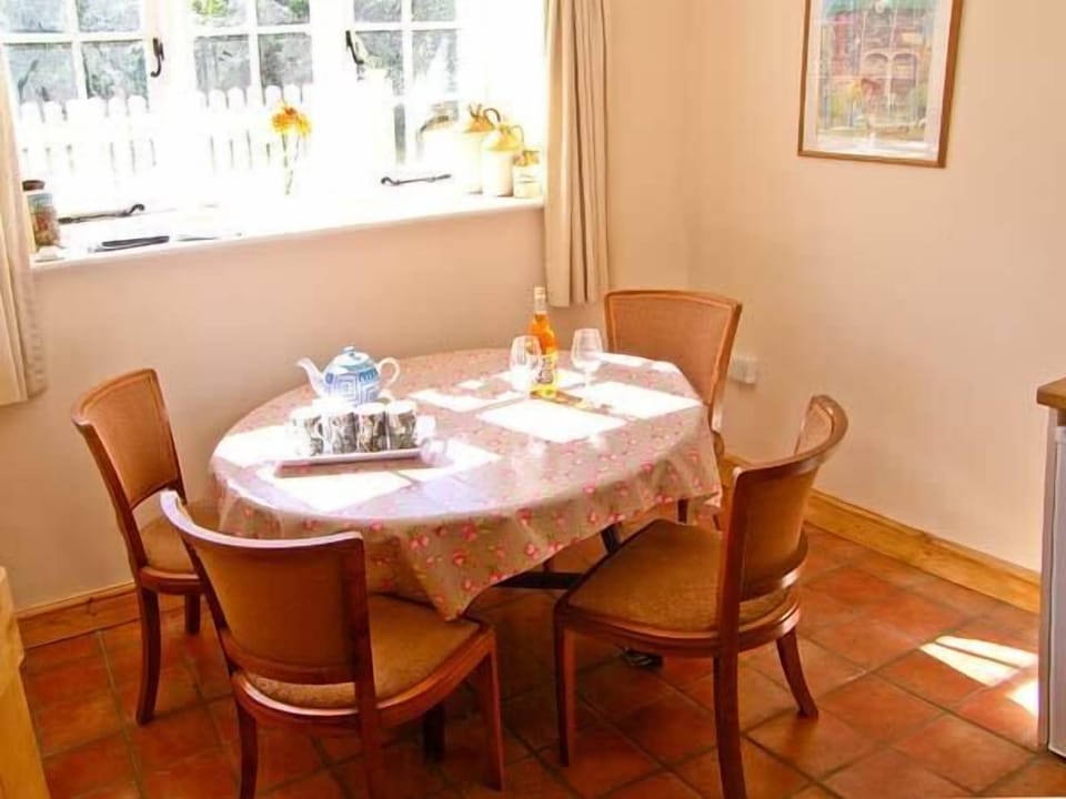 Cottage | Interior