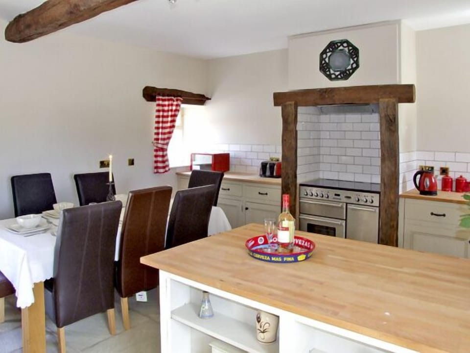 Cottage | Interior