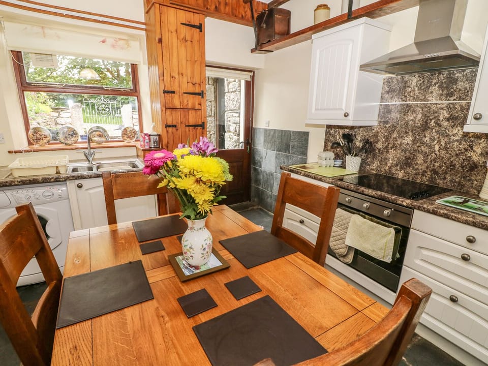 Cottage | Interior