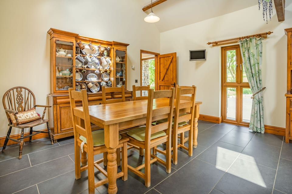 Cottage | Interior