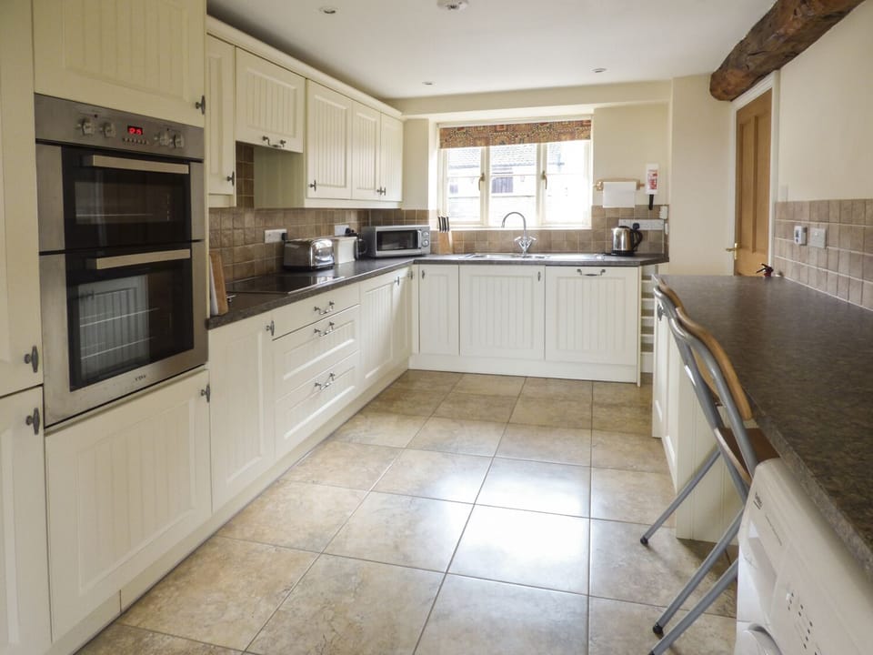 Cottage | Interior