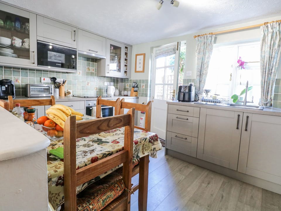 Cottage | Interior