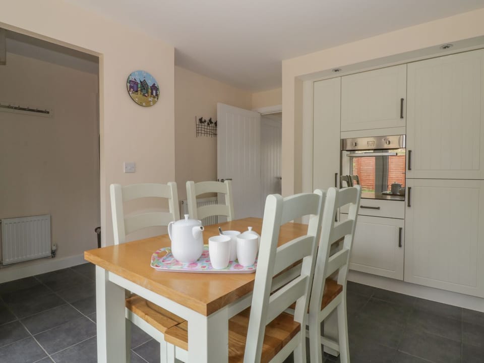 Cottage | Interior