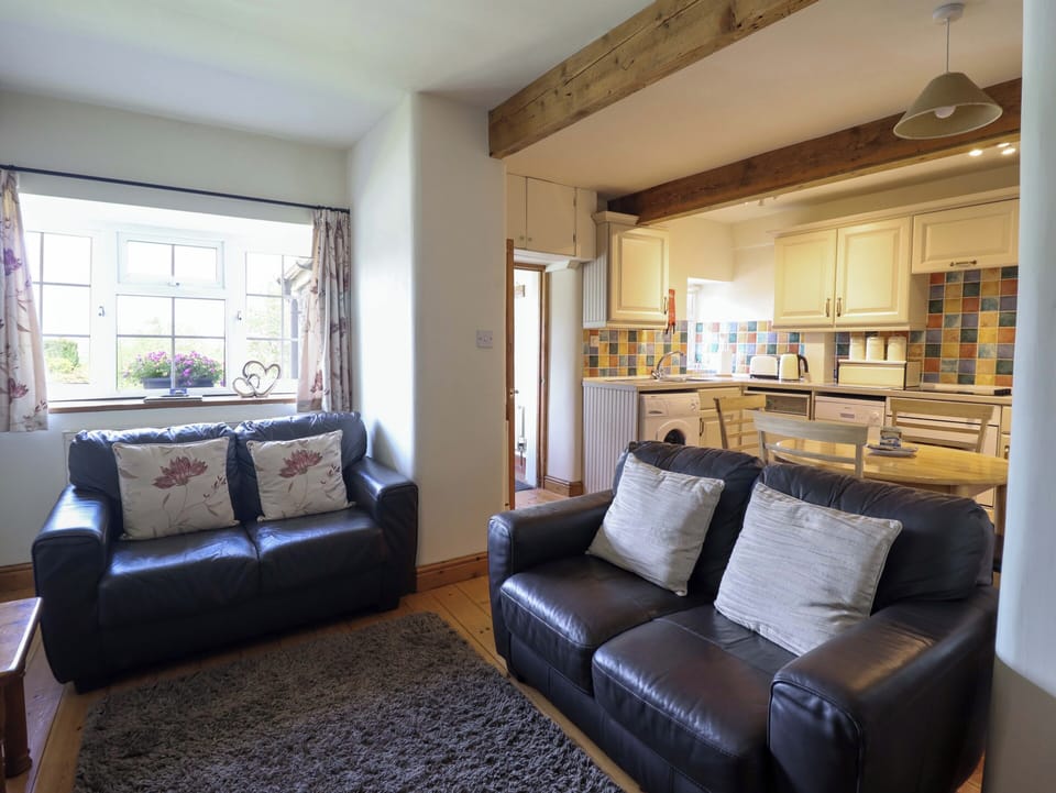 Cottage | Living area